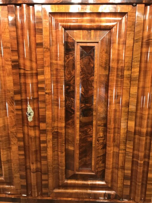 Frankfurter Wellenschrank - door - Styylish