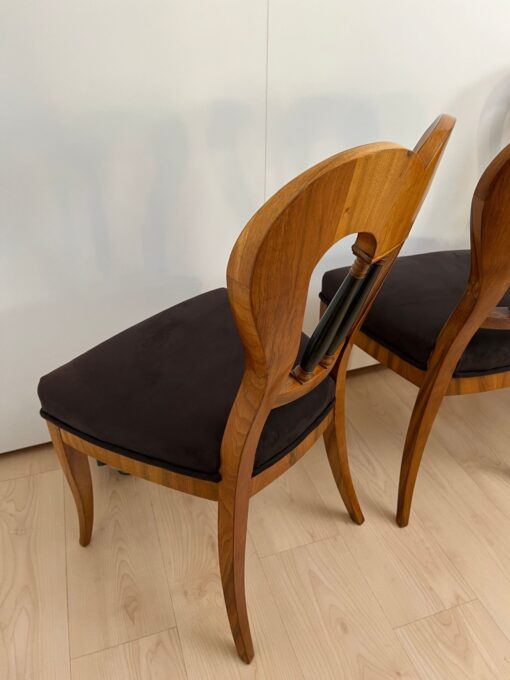 Set of 4 Biedermeier Balloon Chairs - closeup 3/4 - Styylish