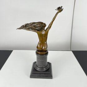 Art Deco Bronze Sculpture “Woman with Dove” by A. Gennarelli, Paris, circa 1925