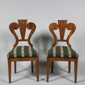 Fine Pair of Biedermeier Walnut Chairs. Vienna, c. 1825.