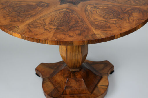 Fine Biedermeier Walnut Table, Vienna, c. 1825. - Image 11