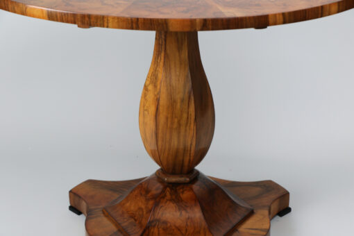 Fine Biedermeier Walnut Table, Vienna, c. 1825. - Image 9