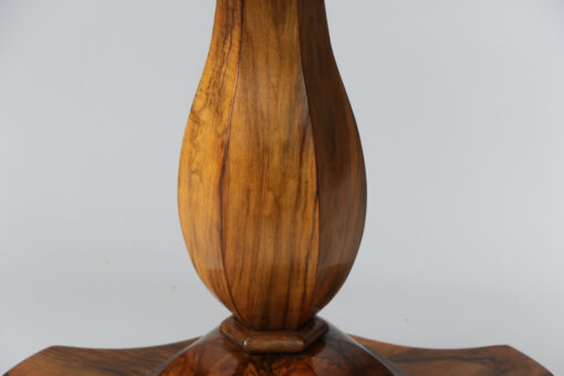 Fine Biedermeier Walnut Table, Vienna, c. 1825. - Image 8