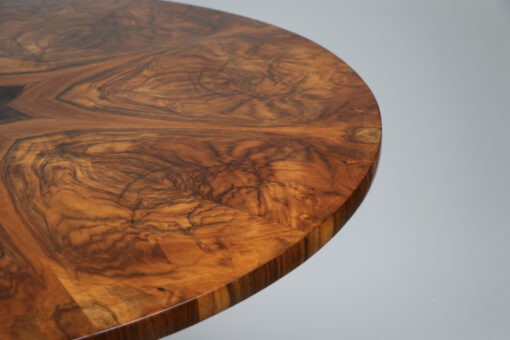 Fine Biedermeier Walnut Table, Vienna, c. 1825. - Image 6