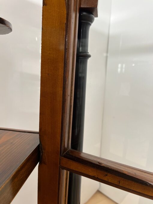 Biedermeier Vitrine, Walnut, Brass, South Germany circa 1830 - Image 18