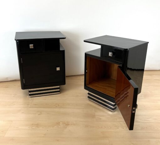Pair of Art Deco Bedside Cabinets, France circa 1930 - Image 2