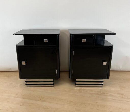 Pair of Art Deco Bedside Cabinets, France circa 1930 - Image 3