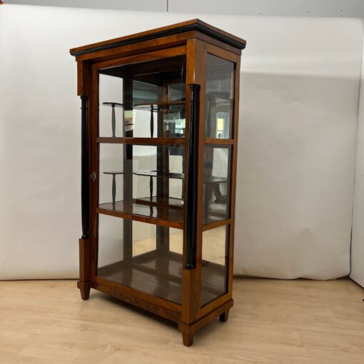 Biedermeier Vitrine, Walnut, Brass, South Germany circa 1830 - Image 3