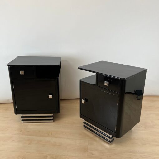 Pair of Art Deco Bedside Cabinets, France circa 1930 - Image 6