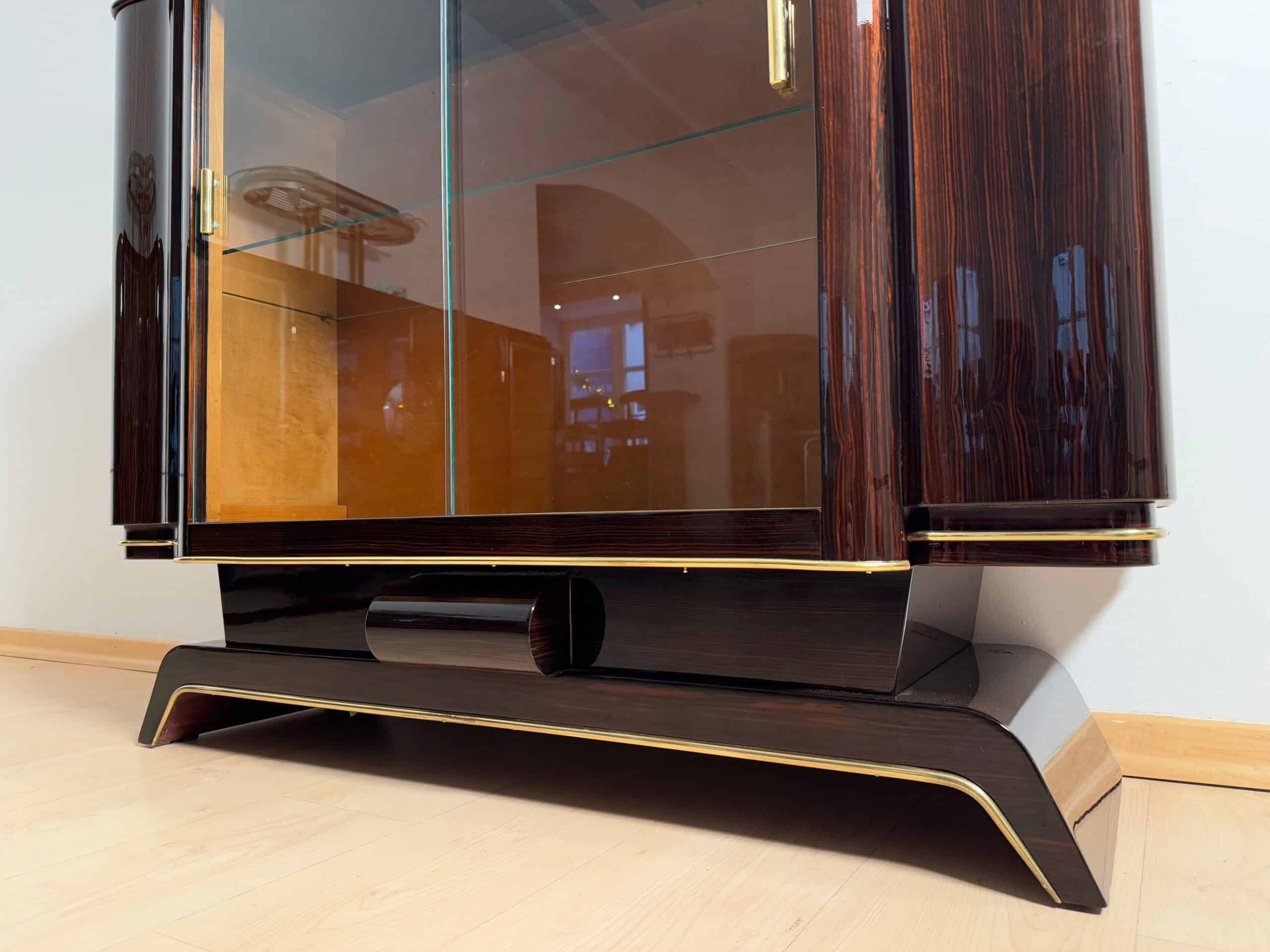 Art Deco Vitrine Sideboard, Macassar Ebony, Maple, Brass, Paris circa 1930 - Image 7