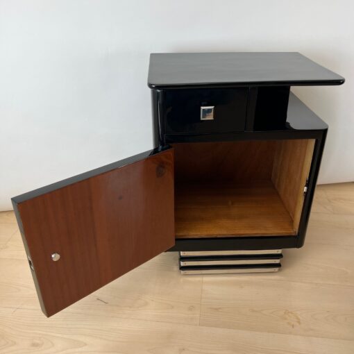 Pair of Art Deco Bedside Cabinets, France circa 1930 - Image 10