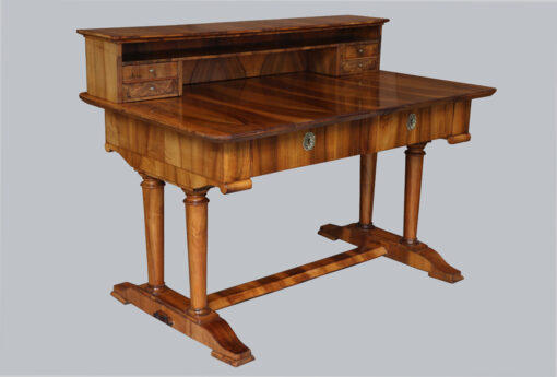 19th Century Fine Biedermeier Walnut Desk. Vienna, c. 1825. - Image 2