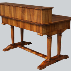 19th Century Fine Biedermeier Walnut Desk. Vienna, c. 1825.