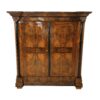 Großer Biedermeier Schrank in Nussbaum furniert.1