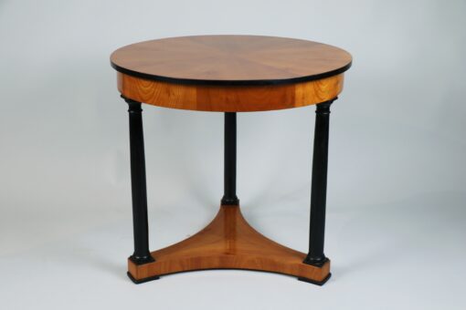 19th Century Fine Biedermeier Cherry Table. Vienna, c. 1830. - Image 8