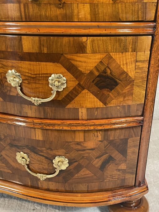 Baroque Walnut Chest of Drawers, South Germany 1740 - Image 5