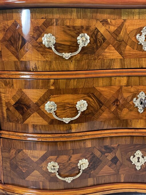 Baroque Walnut Chest of Drawers, South Germany 1740 - Image 2