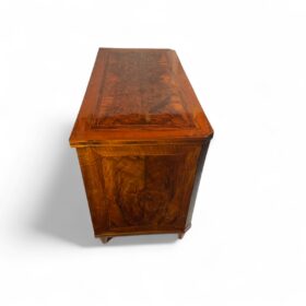 Neoclassical Walnut Chest of Drawers, Germany 1780