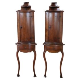 18th Century Italian Louis XV Solid Walnut Pair of Antique Corner Cupboards