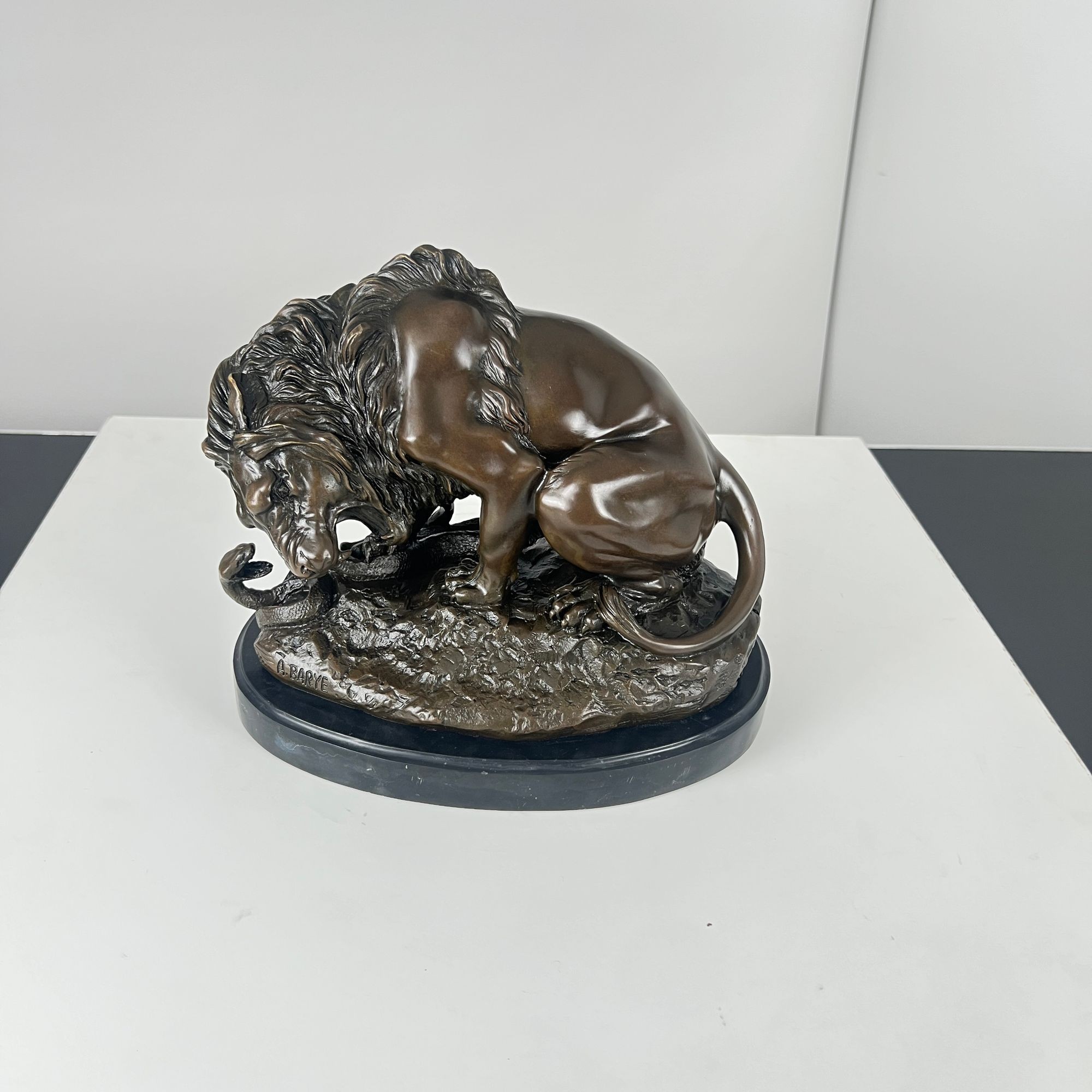 Bronze Figure: Lion Fighting a Snake, After A. Barye, France, 20th Century. - Image 12