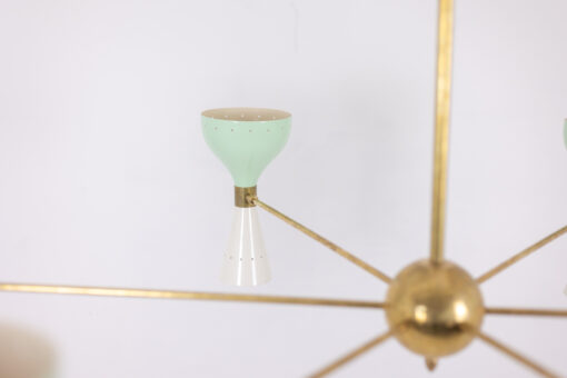 Mid-Century Italian Diabolo Chandelier in Brass and Green Lacquer - Image 7