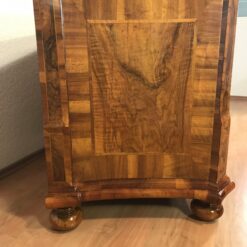 German Baroque chest of drawers with beautifully designed sides, view of the left side- Styylish