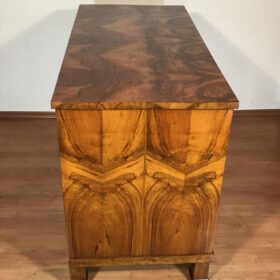 Biedermeier Walnut Chest of Drawers, 1820