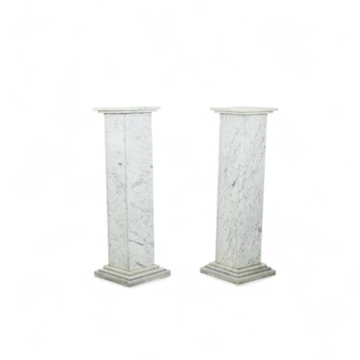 Pair of Art Deco style marble columns in grey-veined white marble, 20th century decorative pedestals with square cross-section- Styylish