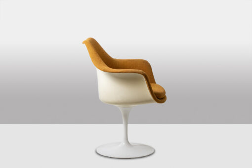 Eero Saarinen 'Tulip' Armchair in Saffron Yellow. Circa 1960-70 - Image 3