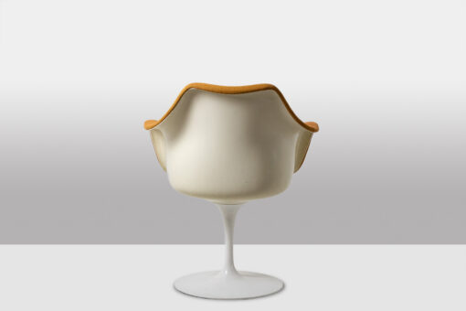 Eero Saarinen 'Tulip' Armchair in Saffron Yellow. Circa 1960-70 - Image 4