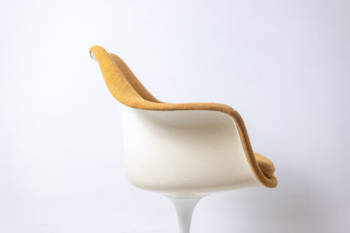 Eero Saarinen 'Tulip' Armchair in Saffron Yellow. Circa 1960-70 - Image 5