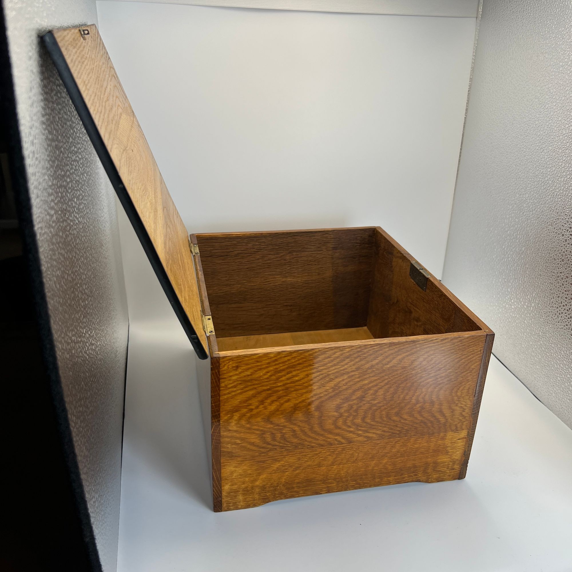 Art Nouveau Oak Box, Partly Ebonized, Austria, circa 1900 - Image 11