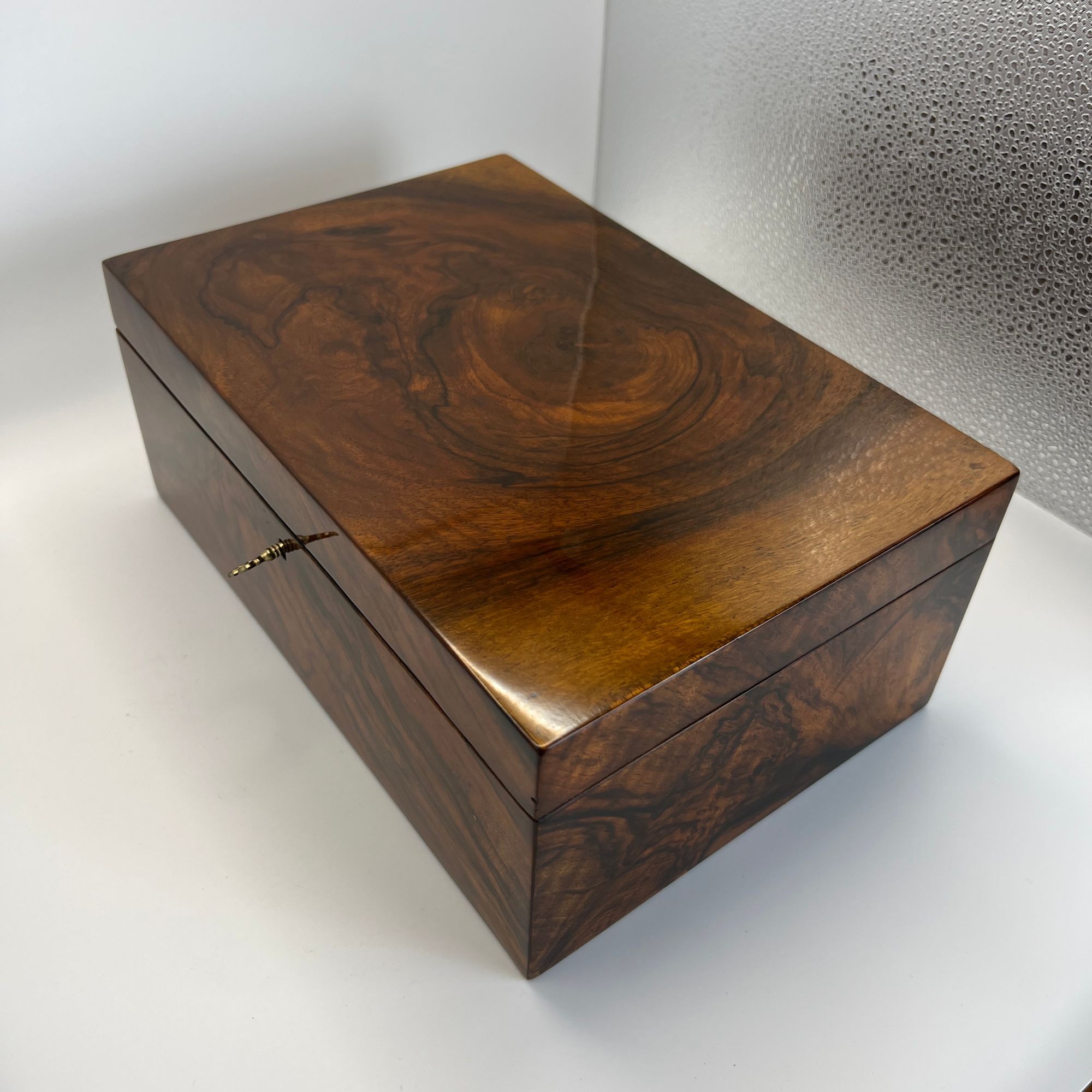 Biedermeier Walnut Box, Austria, circa 1840 - Image 12