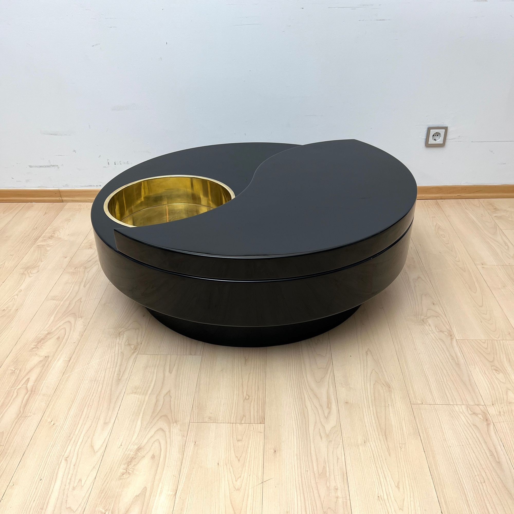 Willy Rizzo "Yin Yang" Coffee Table, Italy circa 1970 - Image 12