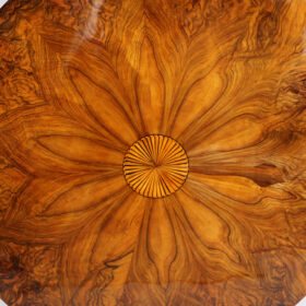 19th Century Fine Biedermeier Walnut Table. Vienna, c. 1825.