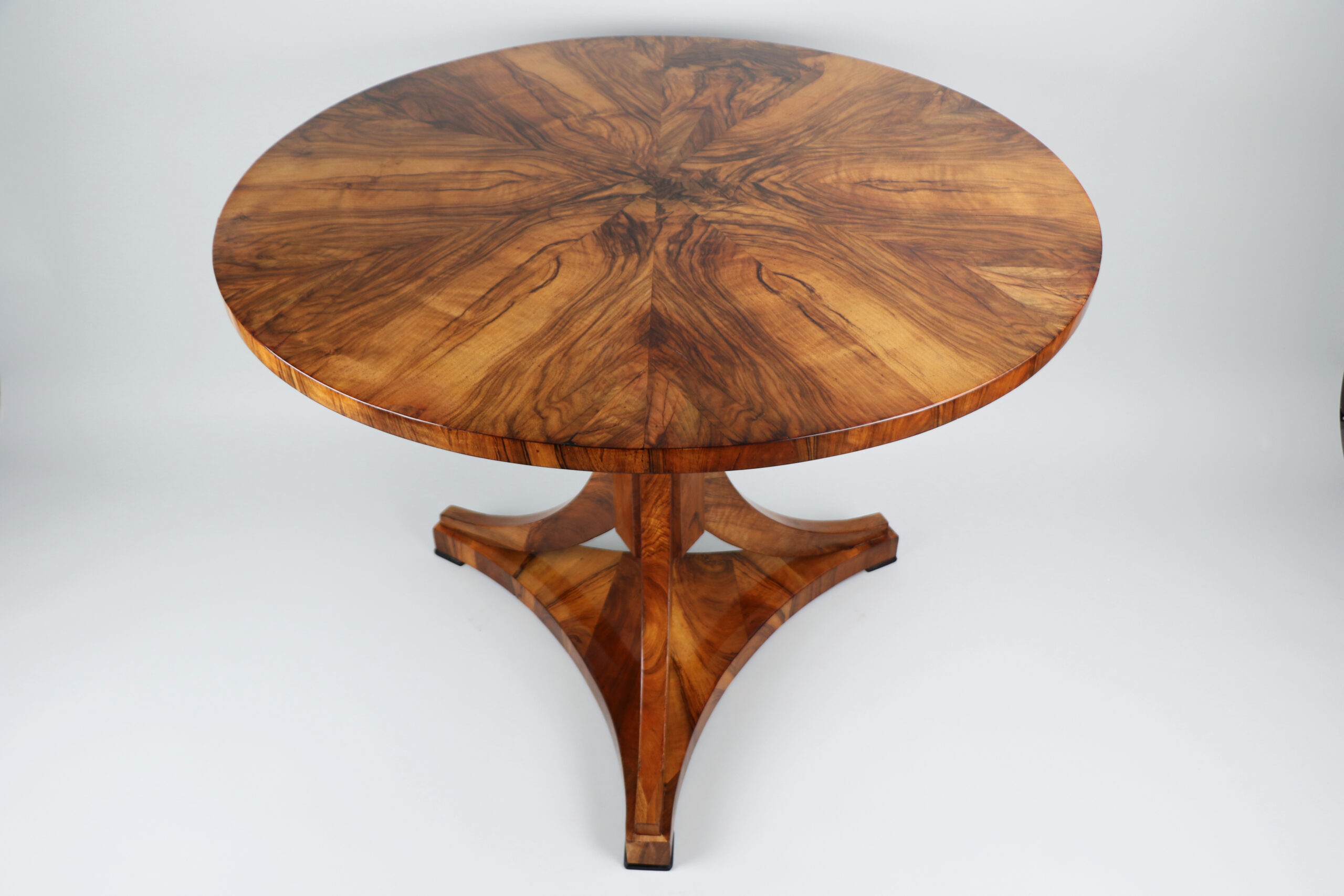 Viennese Biedermeier Walnut Table, Vienna circa 1825 - Image 4