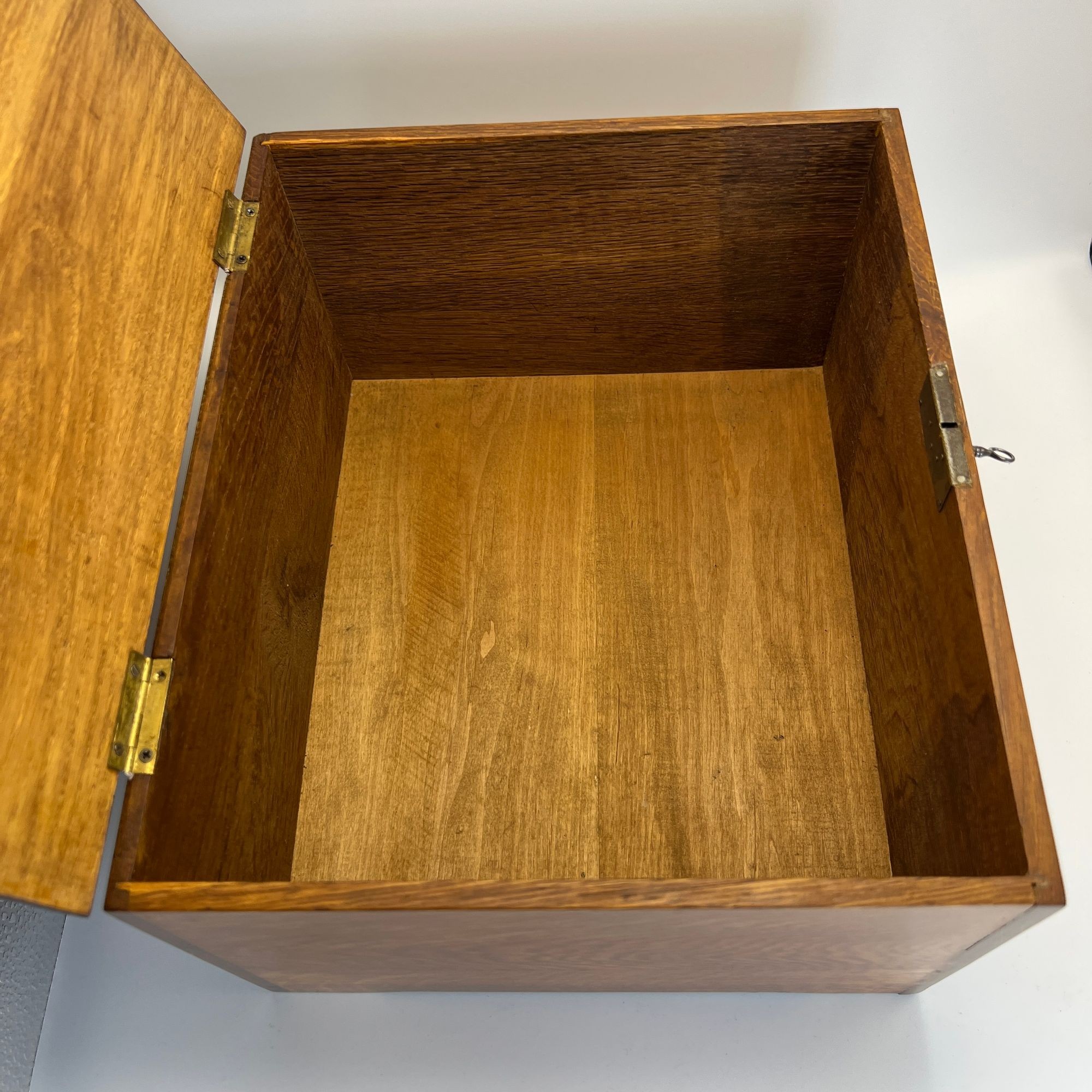 Art Nouveau Oak Box, Partly Ebonized, Austria, circa 1900 - Image 16