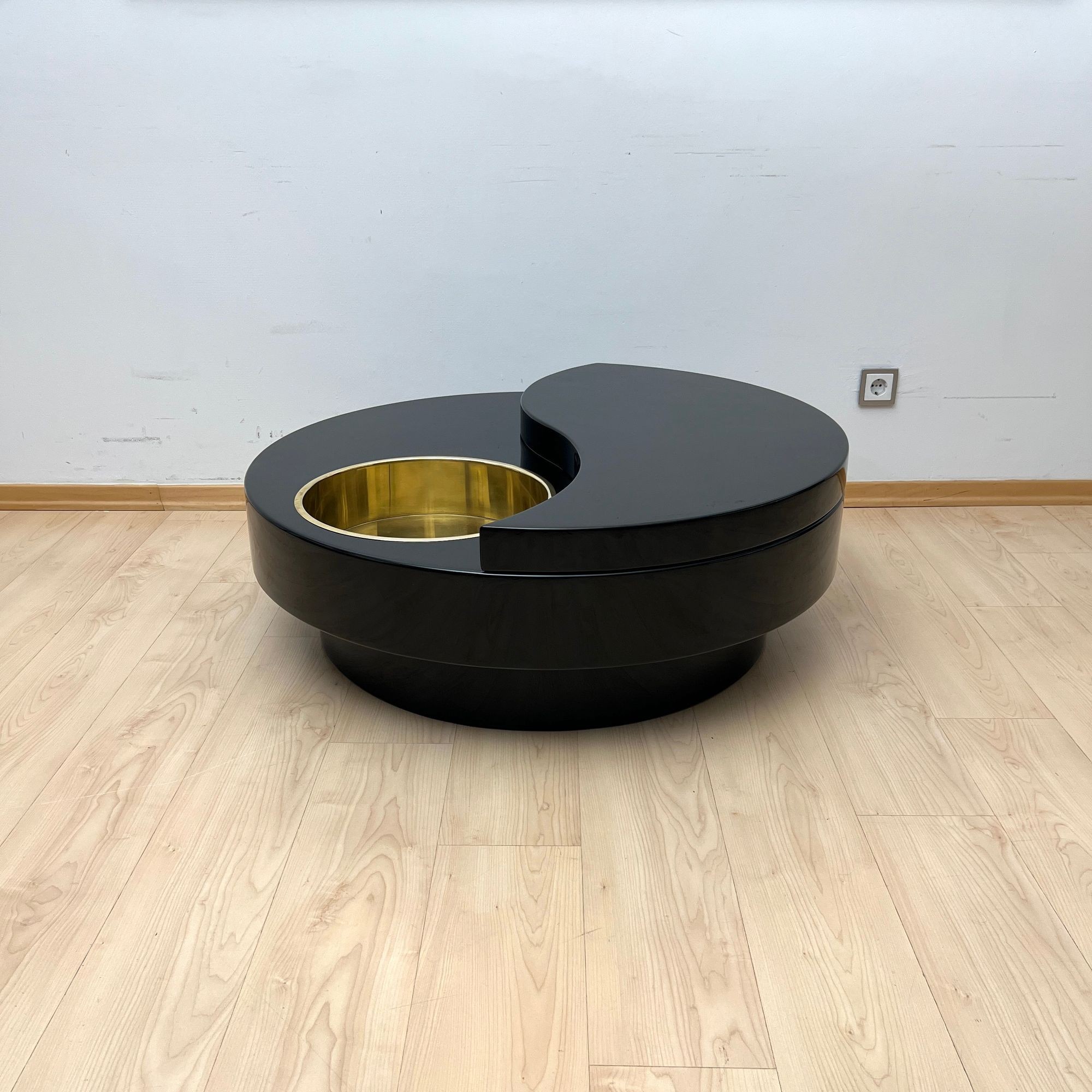 Willy Rizzo "Yin Yang" Coffee Table, Italy circa 1970 - Image 7