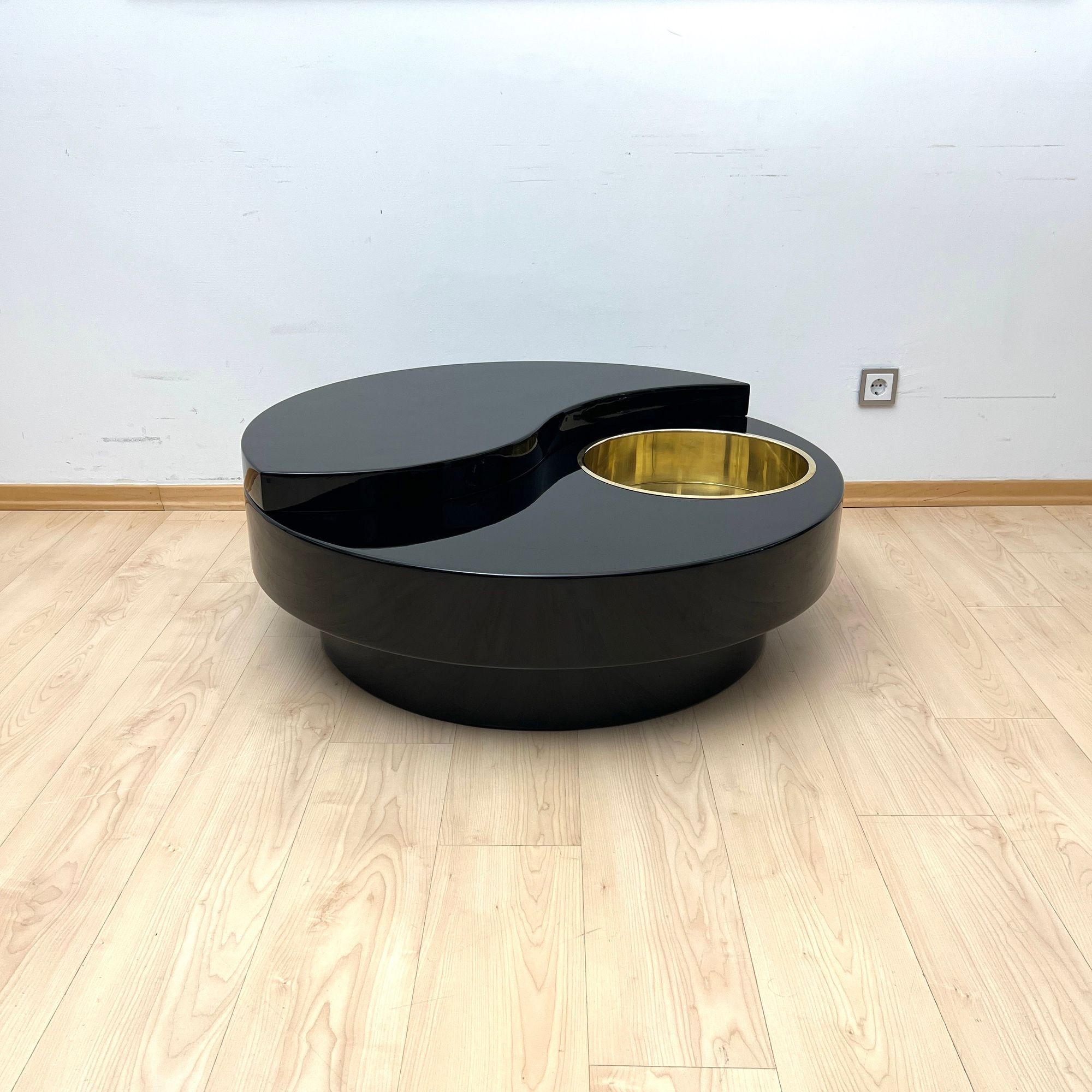 Willy Rizzo "Yin Yang" Coffee Table, Italy circa 1970 - Image 9