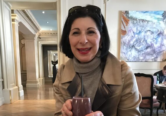 Anne Zacarian Interview about curated antique homedecor- Styylish