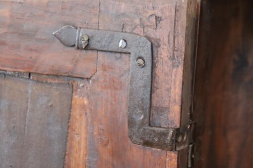 Pair of 17th century Italian Corner Cabinets - Image 17