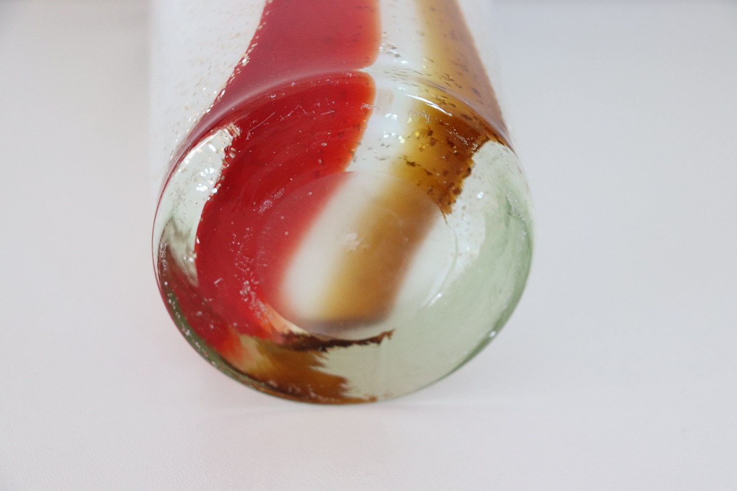 1980s Murano Glass Vase, Italy – White with Gold and Red Accents - Image 9