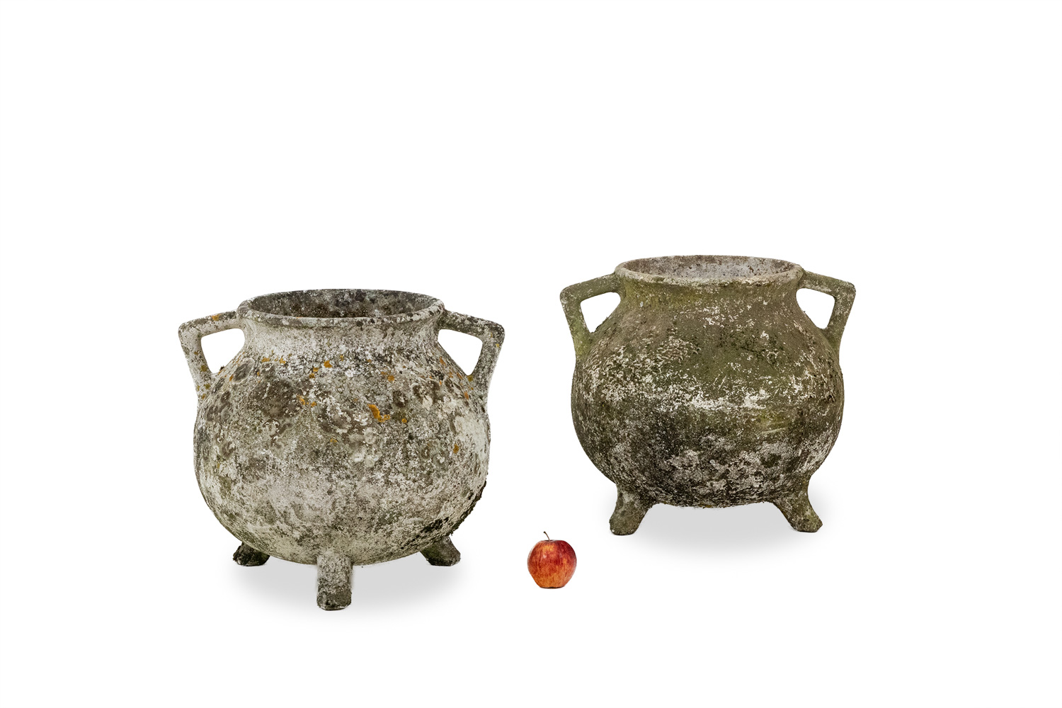 Willy Guhl Pair of “pot” planters in fiber cement. 1950s - Image 2