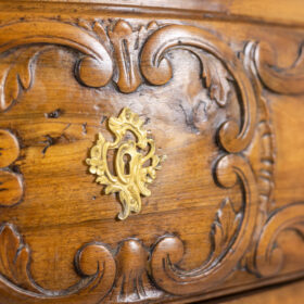 Curved Antique Chest of Drawers, known as a Nîmoise, 18th century.