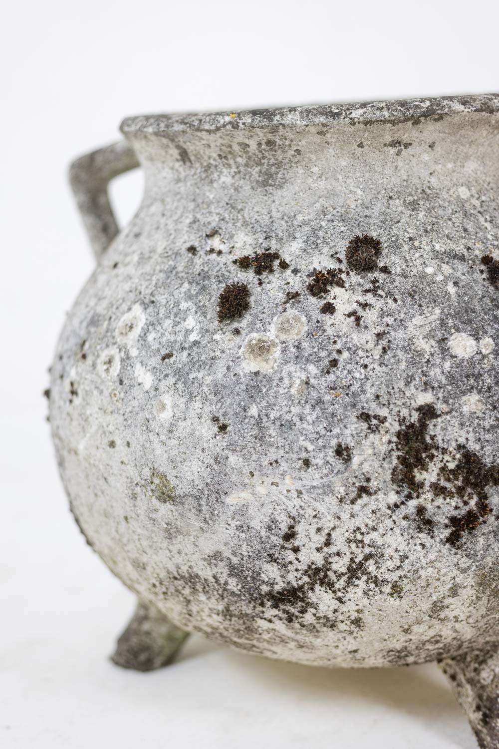 Willy Guhl Pair of “pot” planters in fiber cement. 1950s - Image 6