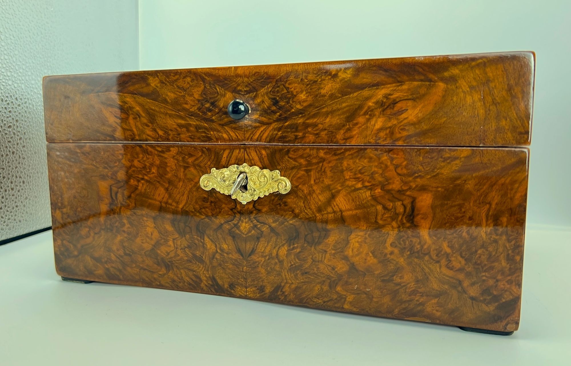 Large Biedermeier Walnut Box, Austria circa 1850 - Image 9