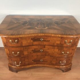 German Baroque Walnut Chest of Drawers, 1750