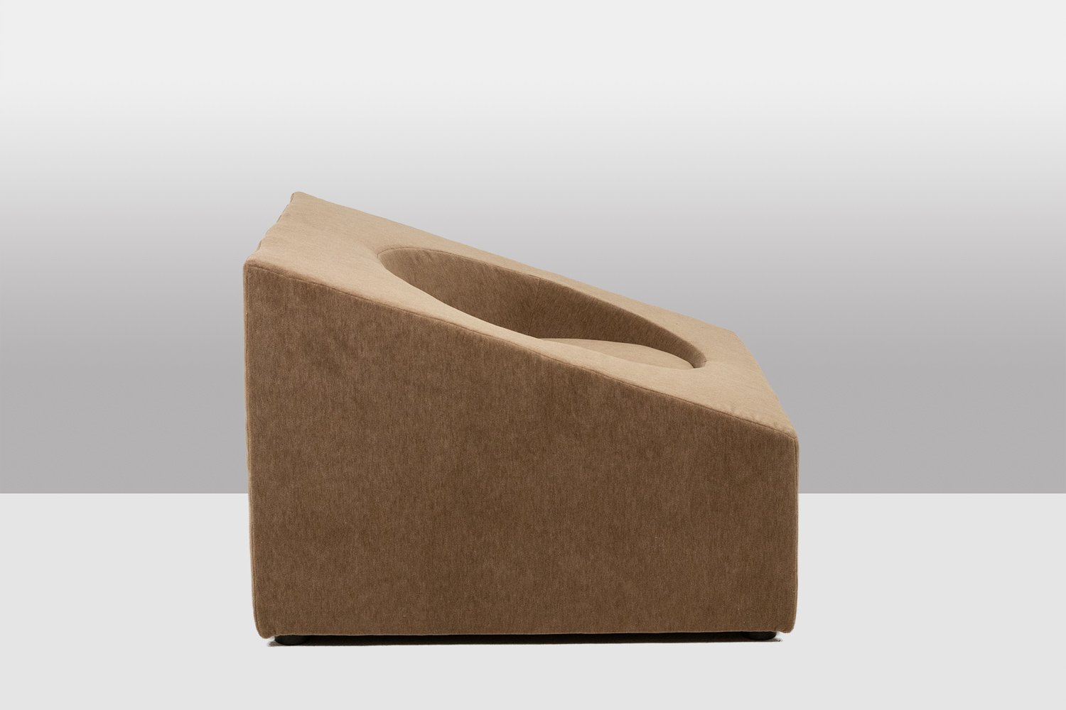 Pair of Cubic Armchairs in Beige Mohair Fabric, Contemporary. - Image 3