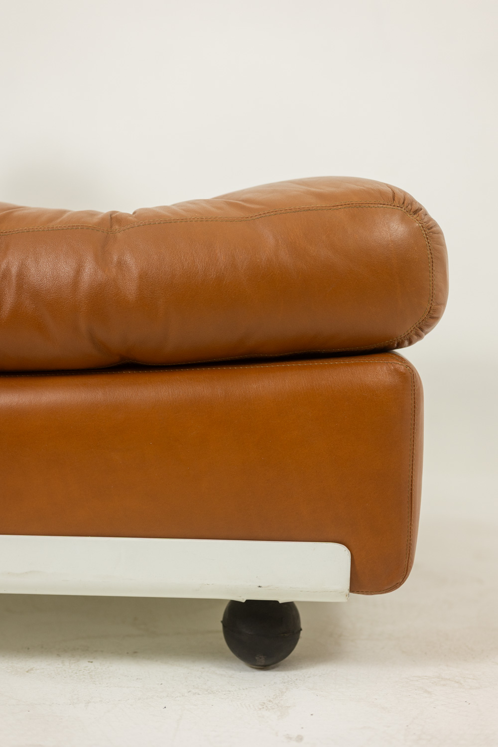 Mario Bellini Leather Armchair, for B&B Amanta, circa 1970 - Image 9