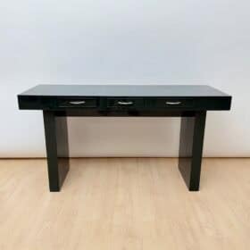 Italian Mid-Century Design Console, Green Lacquer, Italy circa 1970